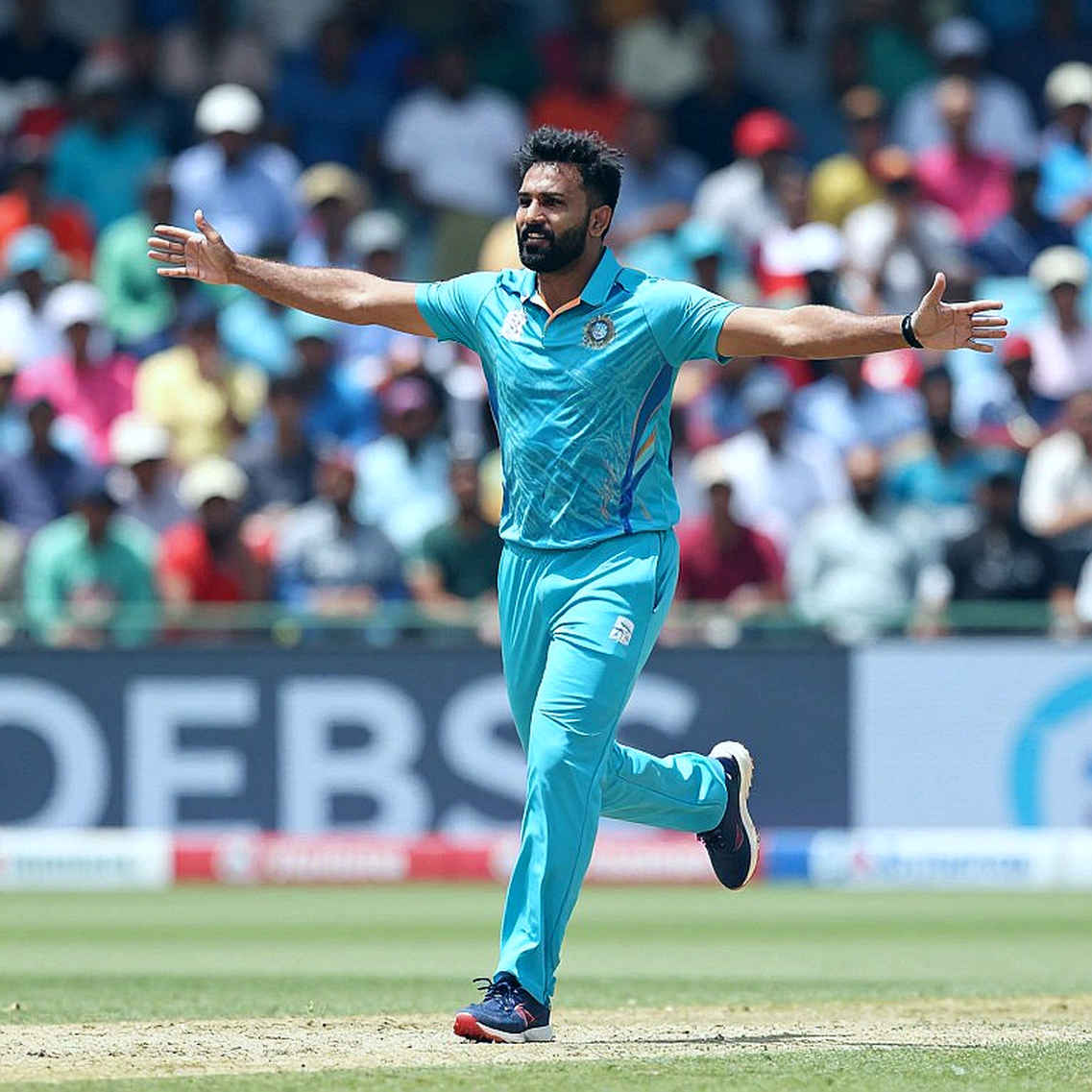 Twenty-Five Point Three Overs in Lahore: Madushanka's Five and the Team-Sheet Behind Pakistan's 110 Twenty-Five Point Three Overs in Lahore: Madushanka's Five and the Team-Sheet Behind Pakistan's 110